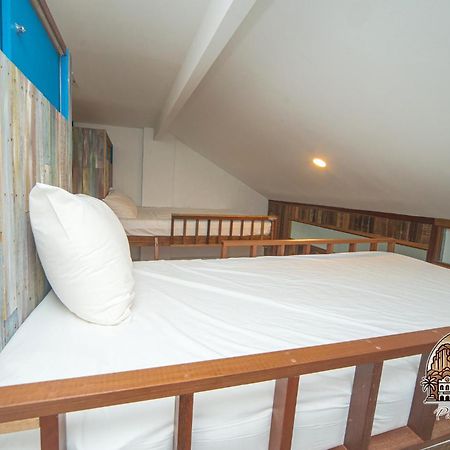 איפוה Parlor Hotel מראה חיצוני תמונה