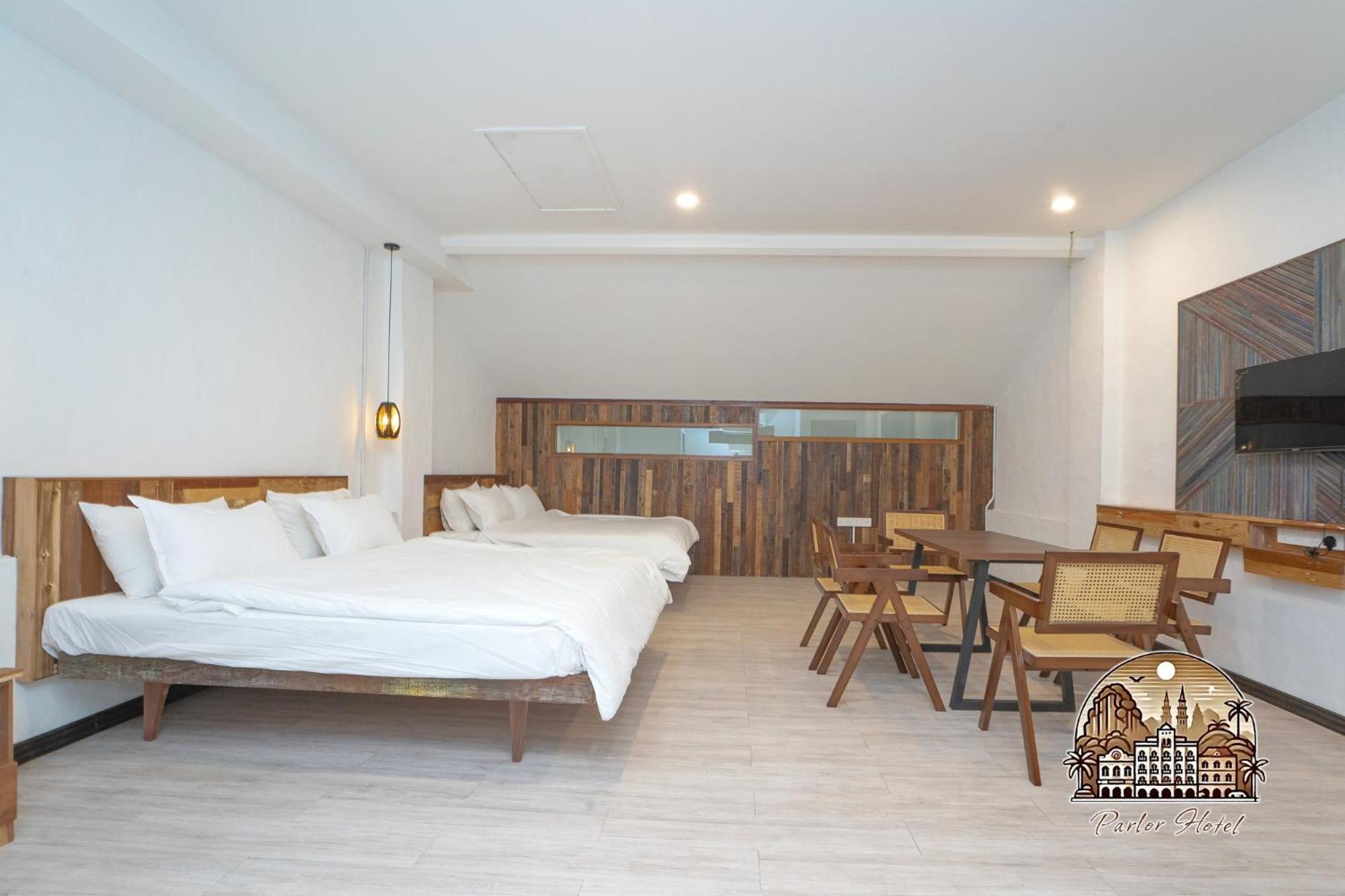 איפוה Parlor Hotel מראה חיצוני תמונה